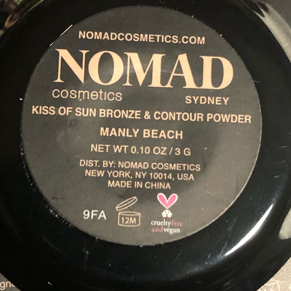 Random 4-pz Makeup Lot - Picture 11 of 13